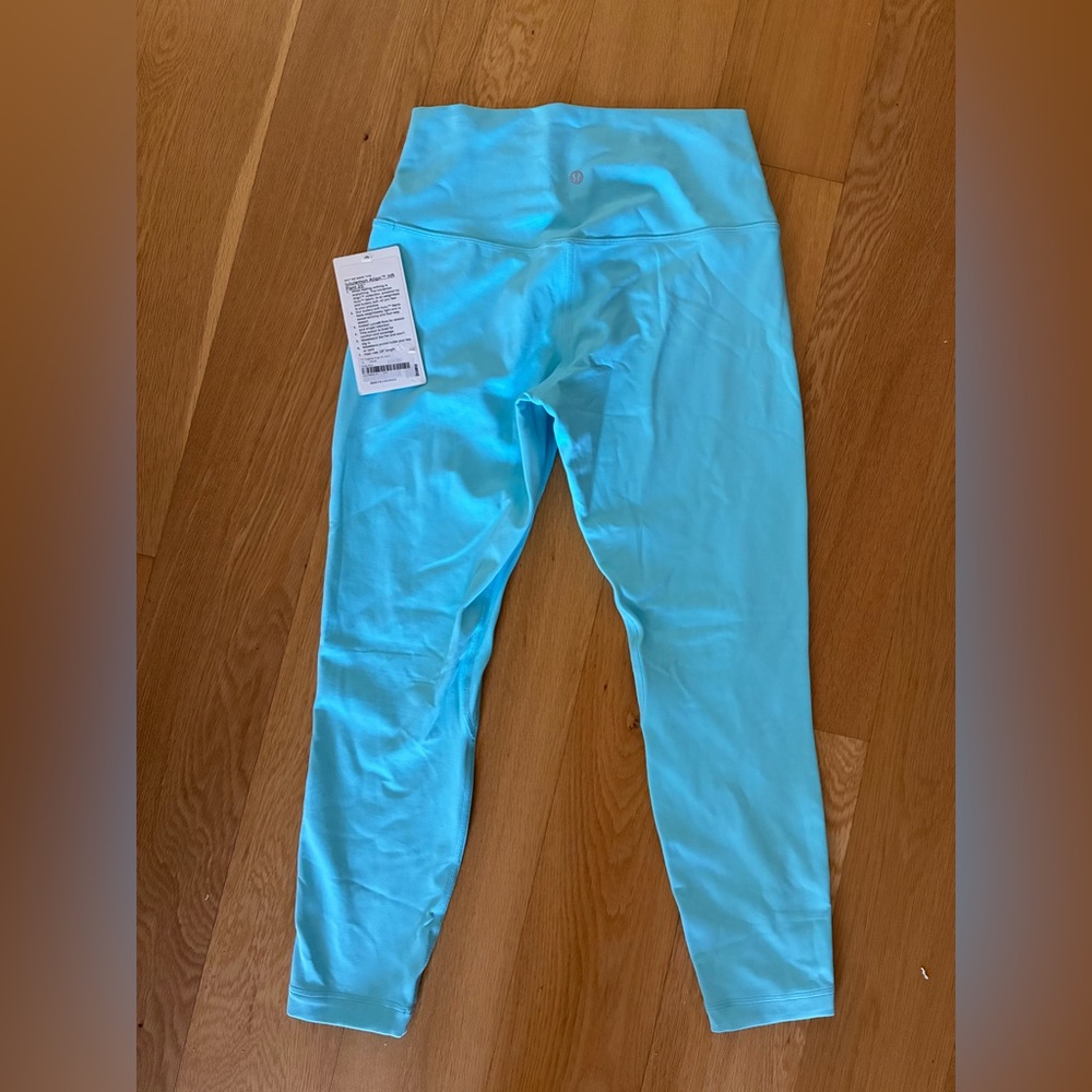 SOLD ELSEWHERE  NWT Lululemon Athletica Blue Leggings Vibrant Color Soft Fabric